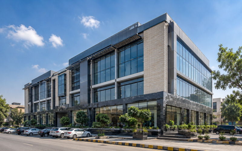 completed commercial building in Lahore, Pakistan, modern mixed-use commercial plaza
